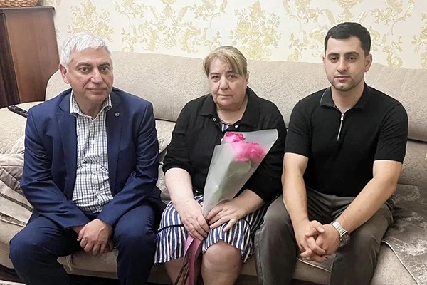 Сотрудники УФСИН навестили семью погибшего подполковника Джабраила Джабраилова