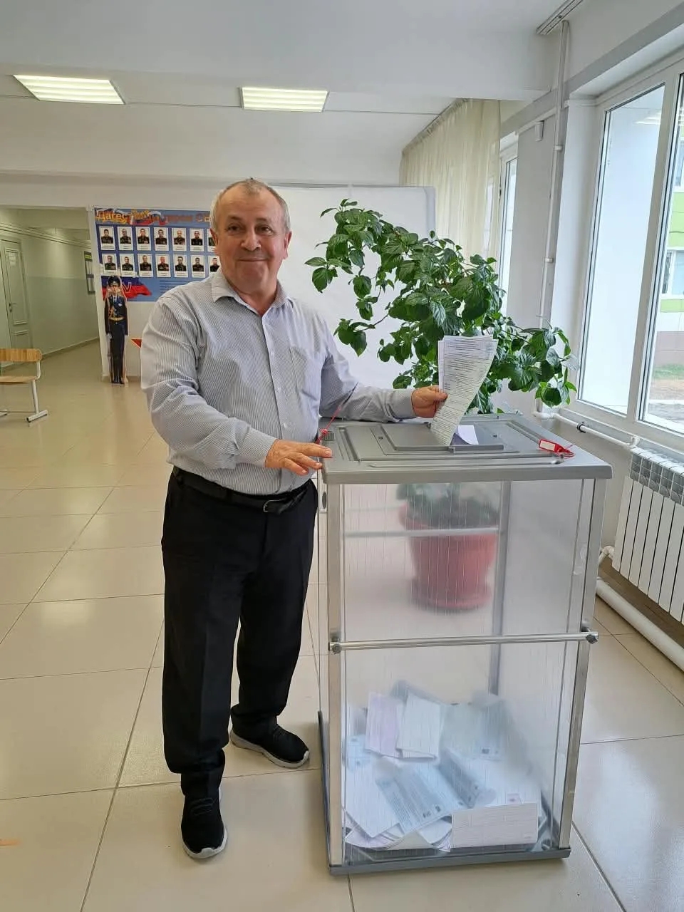 Заслуженный экономист РД Магомедрагим Рагимов проголосовал на выборах