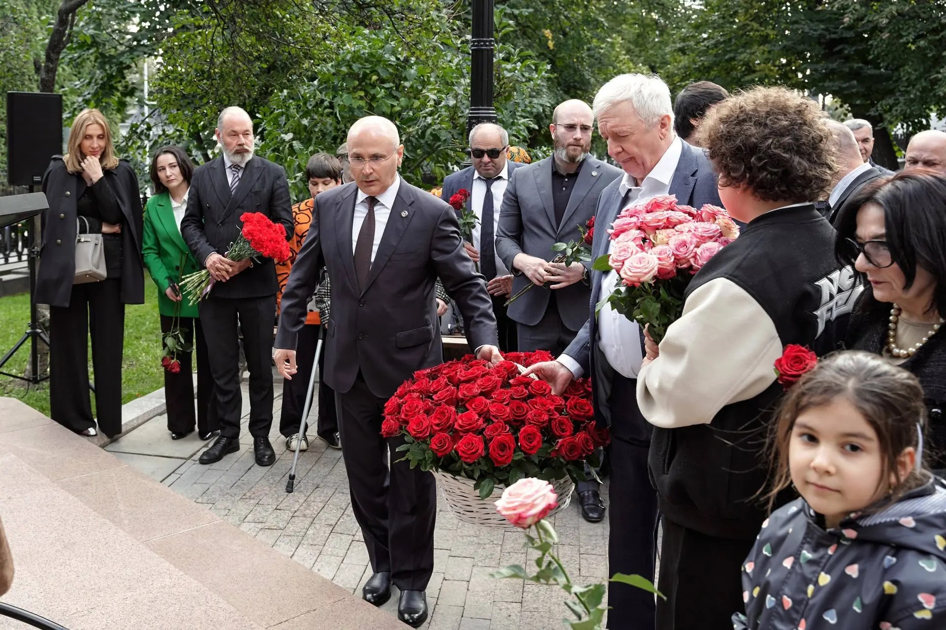 В Москве почтили память Расула Гамзатова