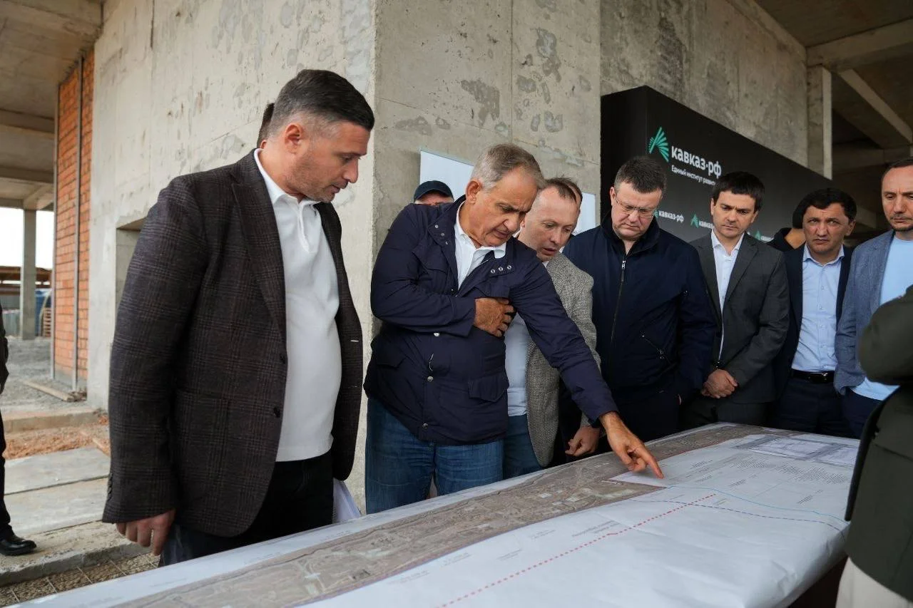 Сергей Назаров оценил ход строительства Каспийского прибрежного кластера в Дагестане