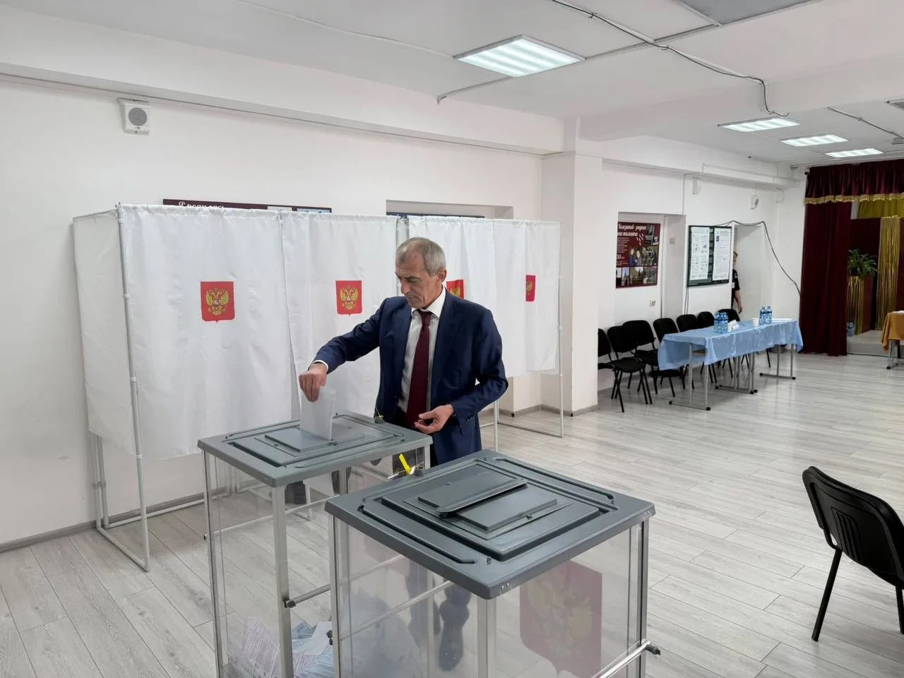 Руслан Алиев принял участие в голосовании на выборах в Махачкале