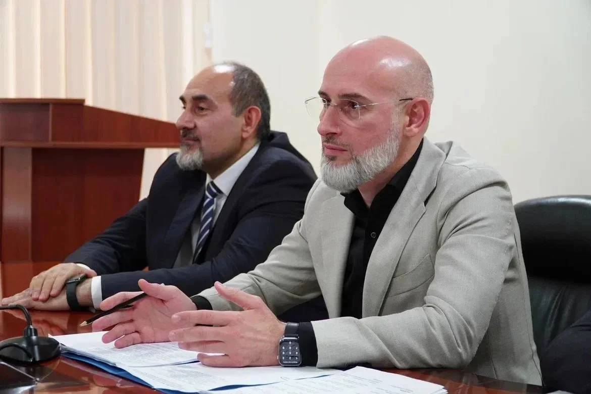 Магомед Чиркиев обсудил с руководством Минобрнауки Дагестана ключевые задачи отрасли