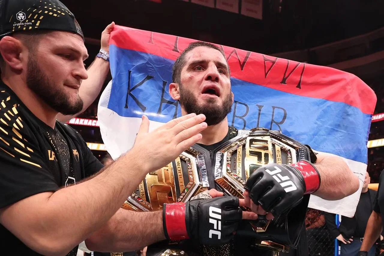 Магомед Рамазанов поздравил Ислама Махачева с 17-й победой в UFC