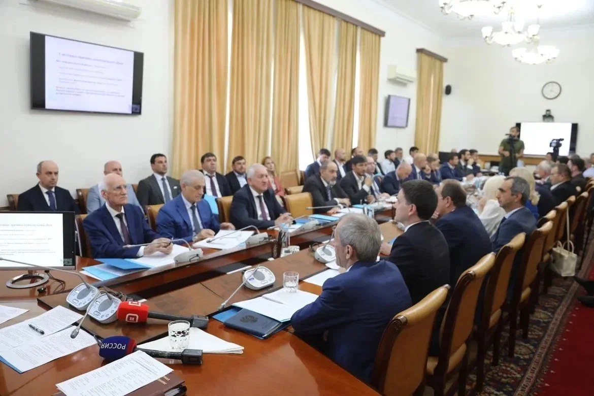 В Дагестане обновят автопарк: до конца года прибудет 141 новый автобус