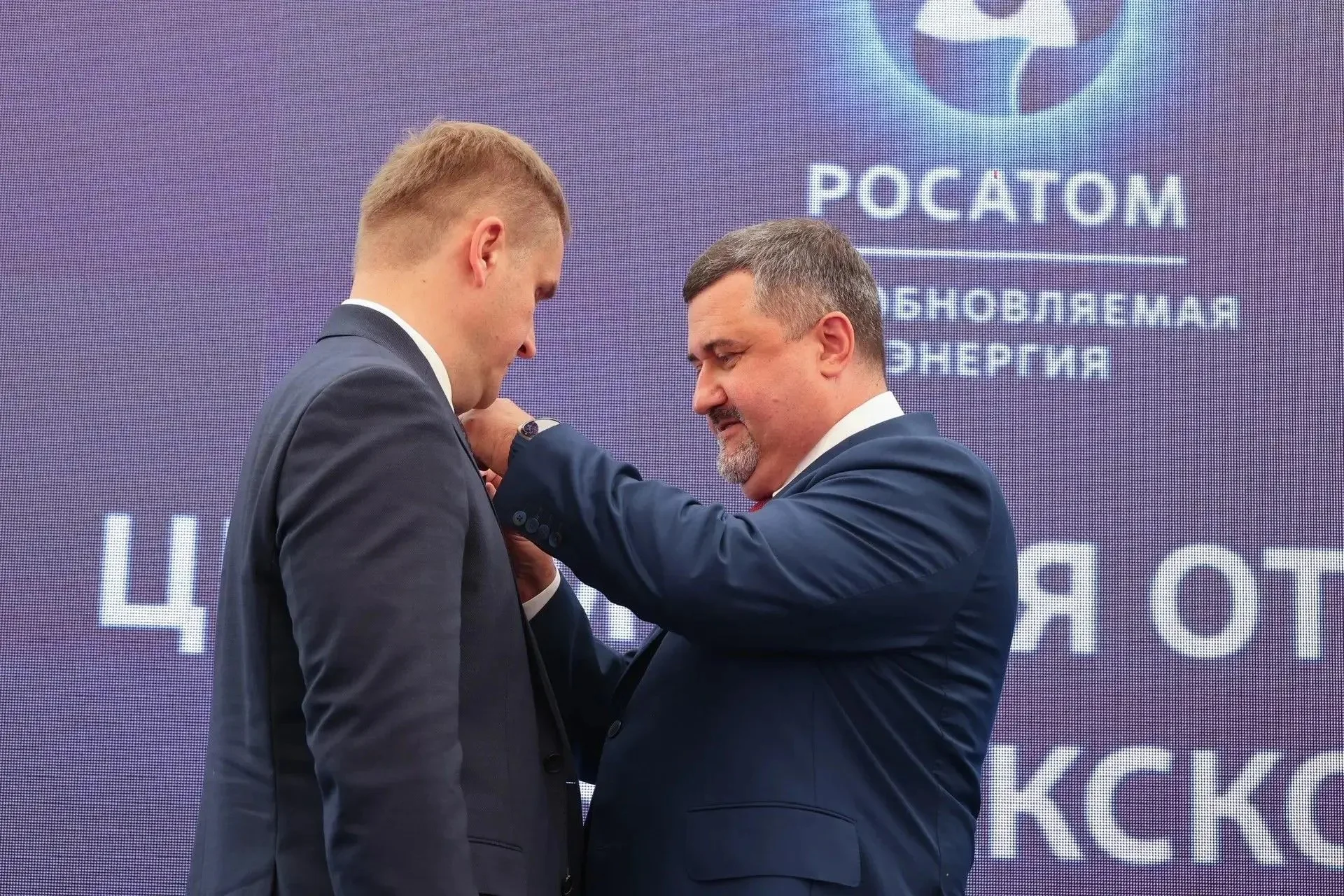 Фёдор Щукин вручил  госнаграды за существенный вклад в развитие возобновляемых источников энергии в Дагестане